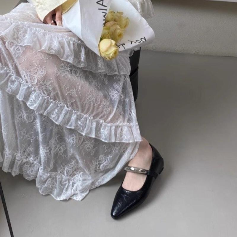 New Fashion Buckle Strap Ladies Flats Mary Janes Shoes Female Designer Shallow Footwear Silk Women Flat With Shoes Red