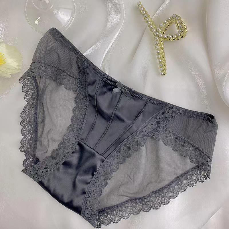 Elegante weiße Mondschein-Slips aus nahtlosem französischem Satins mit Spitze - Damen Mid-Rise Atmungsaktives und sexy Design