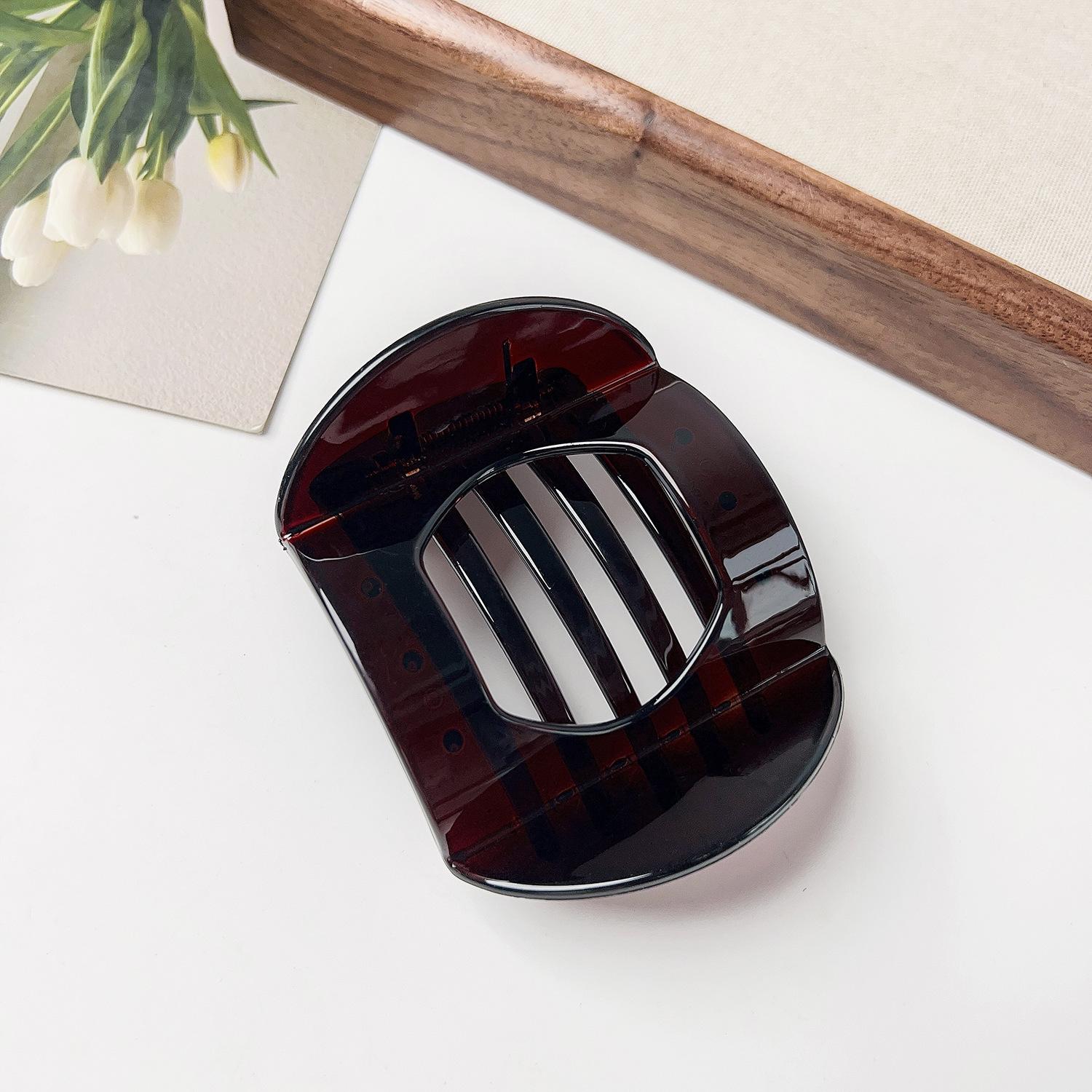 

Новые большие плоские заколки из поликарбоната для женщин, нескользящие аксессуары для волос, винтажные заколки в форме дуги для волос в форме утконосов для девочек one size коричневый