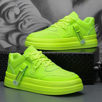 Scarpe da uomo di lusso 2024 nuove a taglio basso suola morbida alla moda versatili scarpe da ginnastica traspiranti e comode scarpe sportive casual