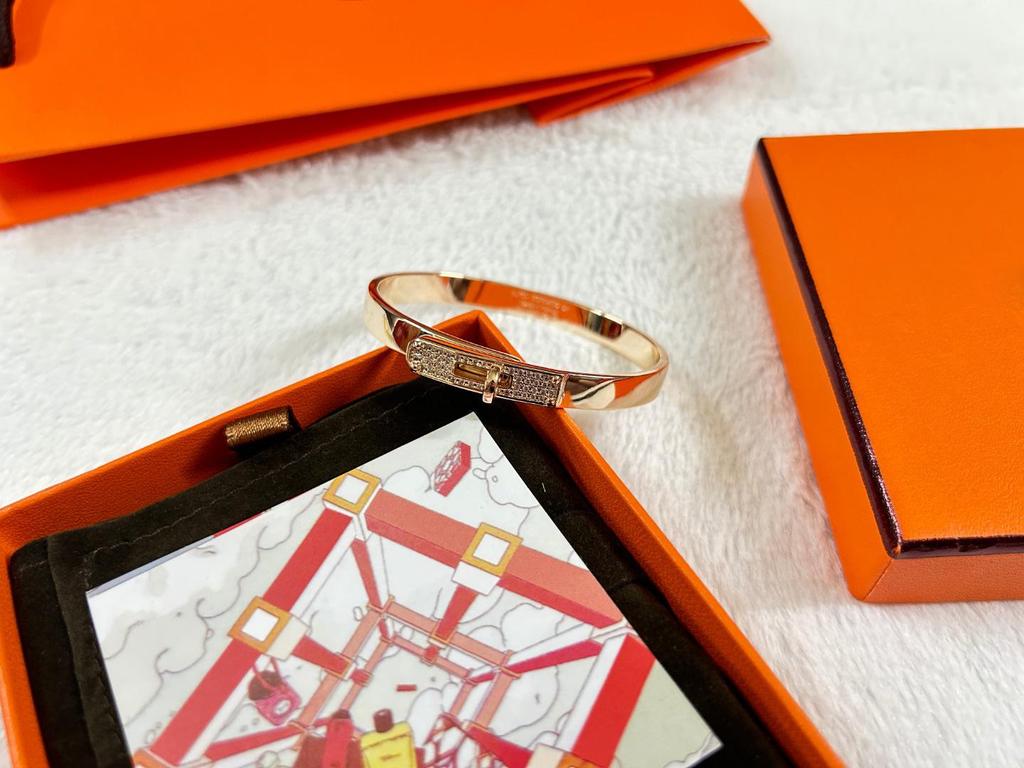 Kelly Pig Nose Full Diamond Women's Bracelet - V Gold Rose Gold, Light Luxury Fashion