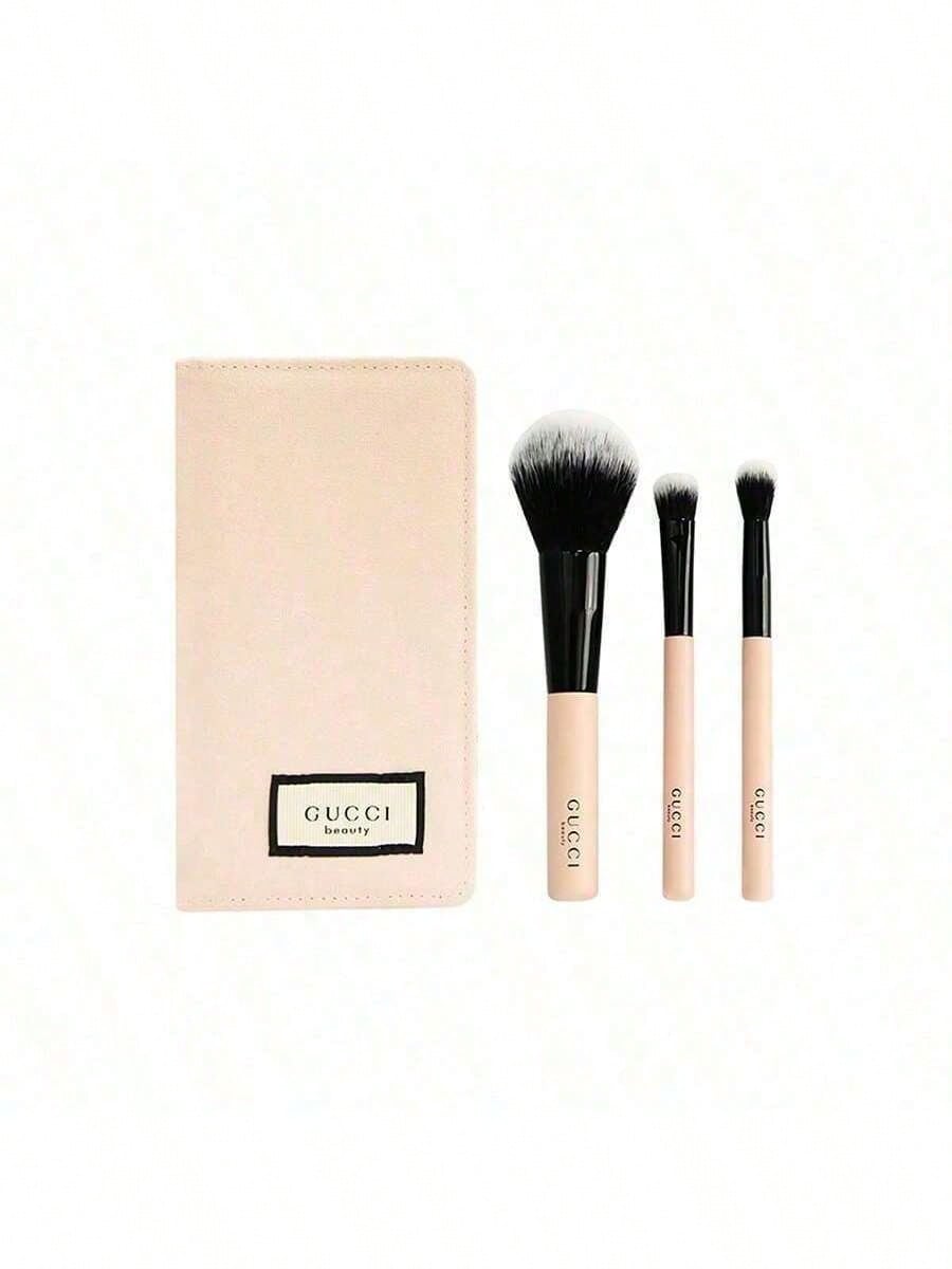 Gucci Beauty 3-Piece Makeup Brush Set with Pouch розовый