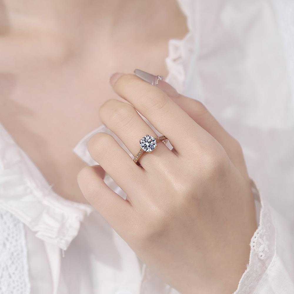 Light Luxury 2 Carat Copper Champagne Gold Sparkling Zircon Ladies Banquet Elegant Calm Ring