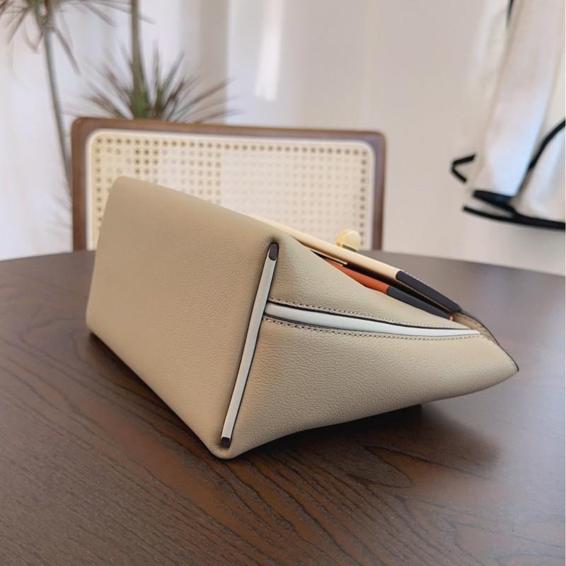 2025 New Kelli Bag Uses First Layer Of Cowhide Simple Style Can Be Carried Across One Shoulder