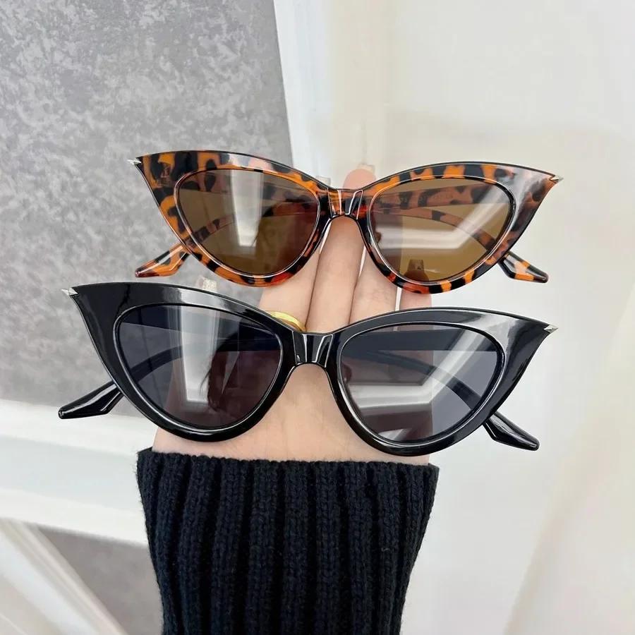 Retro Cat Eye Designer Sunglasses Women Men Black Frame Vintage Sun Glasses Female Male Brand Fashion