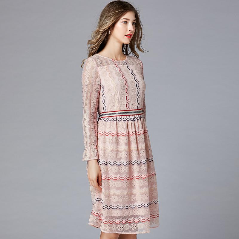 2023 Spring Hong Kong Style Lace Dress - Elegant Temperament, Plus Size Up To 200 Jin