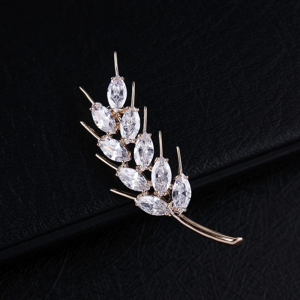 Elegant Gold-Plated Zirconia Wheat Ear Brooch - Unisex High-End Suit Accessory