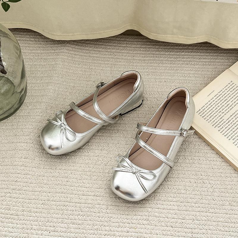 Round head bow silver small leather shoes women's 2025 summer new French with skirt Mary Jane shoes thick heel single shoes