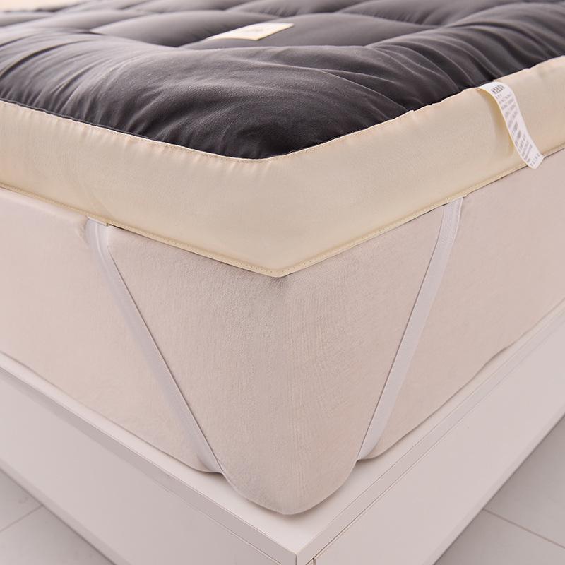 3D Feather Velvet and Lamb Wool Mattress Pad - Plush and Soft for Single or Double Mattresses