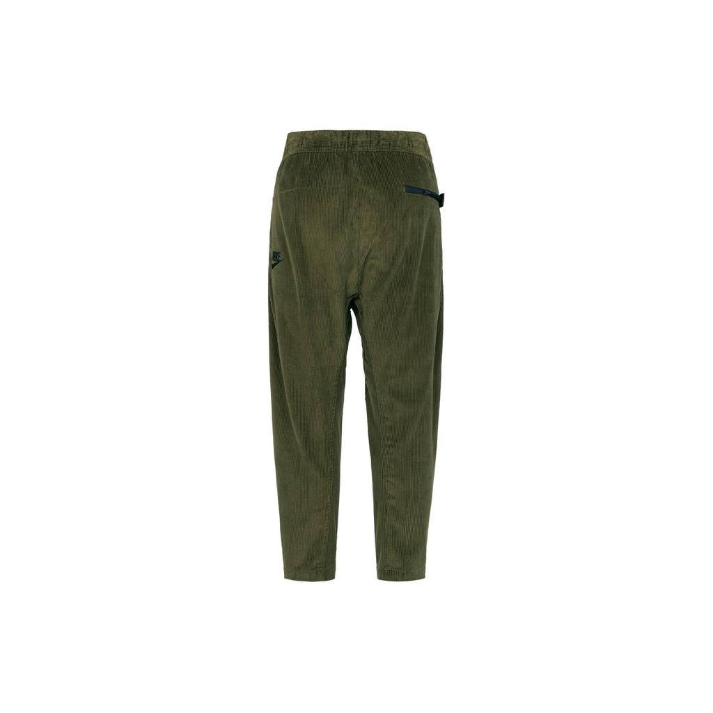 Nike Cordhose mit konischer Passform, verkürzte Länge, Herrenhosen, Raugrün, DO2324-326