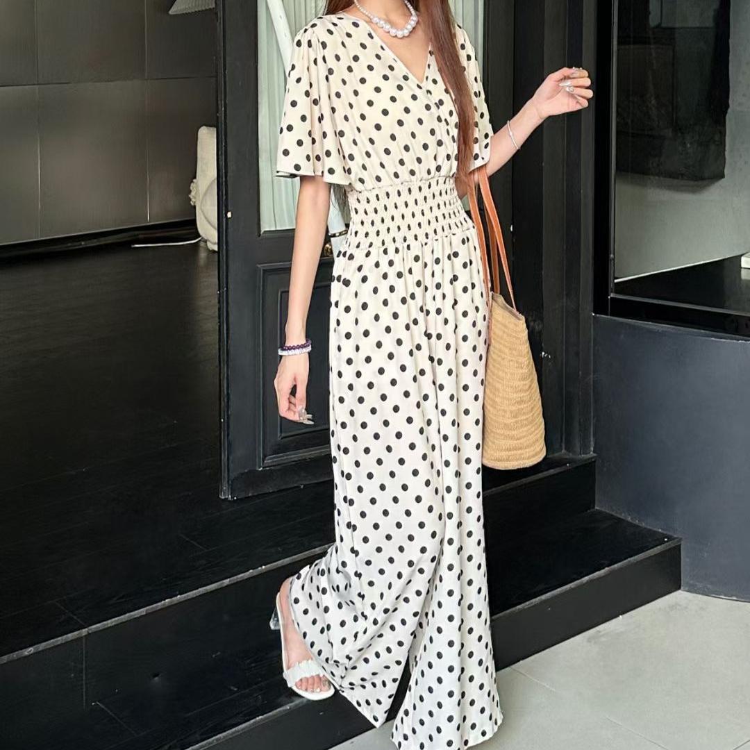 

Літній сексуальний V-подібний виріз з рукавами «летюча миша» і загорнутою талією для схуднення. Модний жіночий комбінезон із широкими брюками з хвилями та крапковим принтом. One Size білий