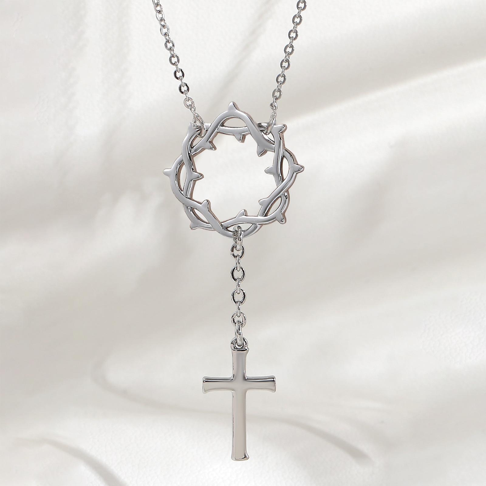 

Smooth-edged Thorn Cross Pendant Necklace - Unique and Creative Design for Collar Chain for Women NAN05-6