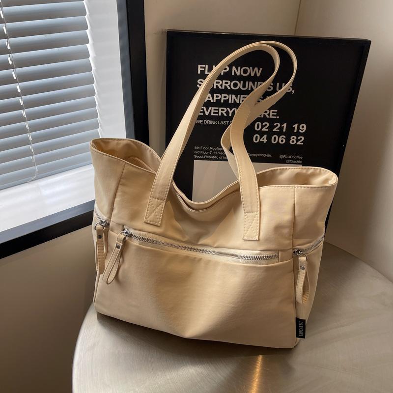 Dámská kabelka pro volný čas Nová móda 2024, univerzální taška přes rameno s velkou kapacitou taška na dojíždění třídy