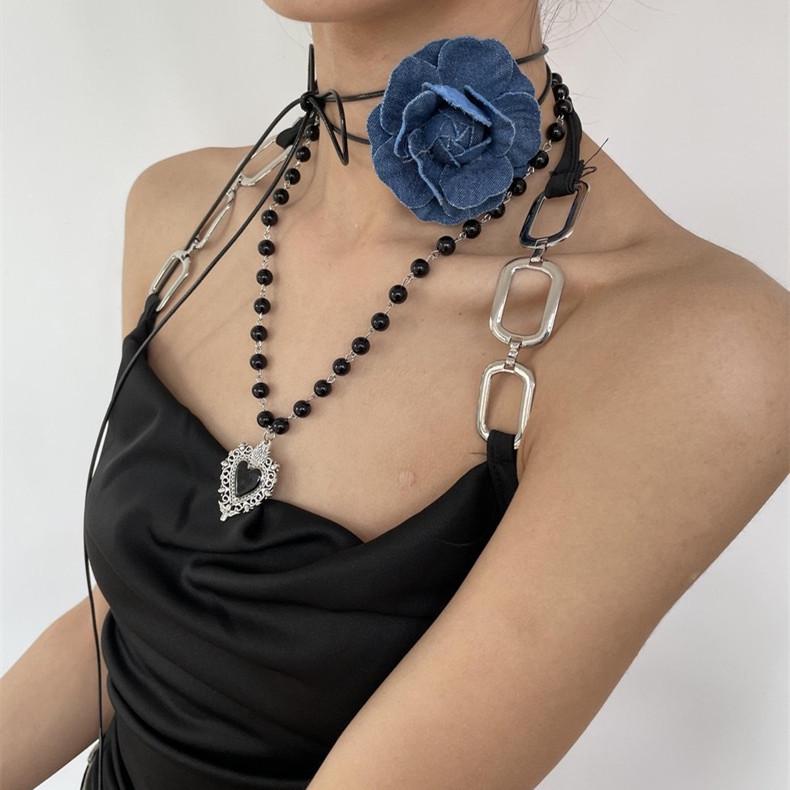 

Blue Rose Retro Denim Choker Necklace with Black Heart Charm