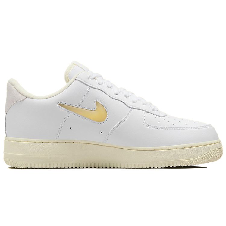 Nike Air Force 1 07 LX Pale Vanilla Scarpe da Ginnastica da Uomo Bianco Latte di Cocco DC8894-100
