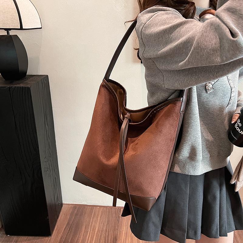 Retro bucket bag women's new trendy fashion tote bag casual large-capacity work commuter bag