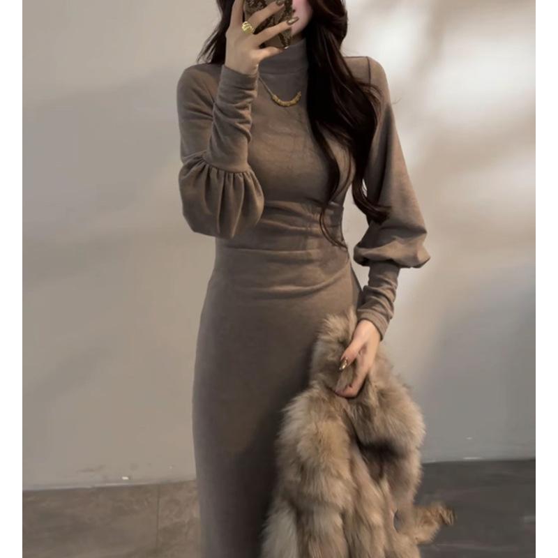 

2025 Winter European High Neck Lantern Sleeve Retro Long Dress M кавовий