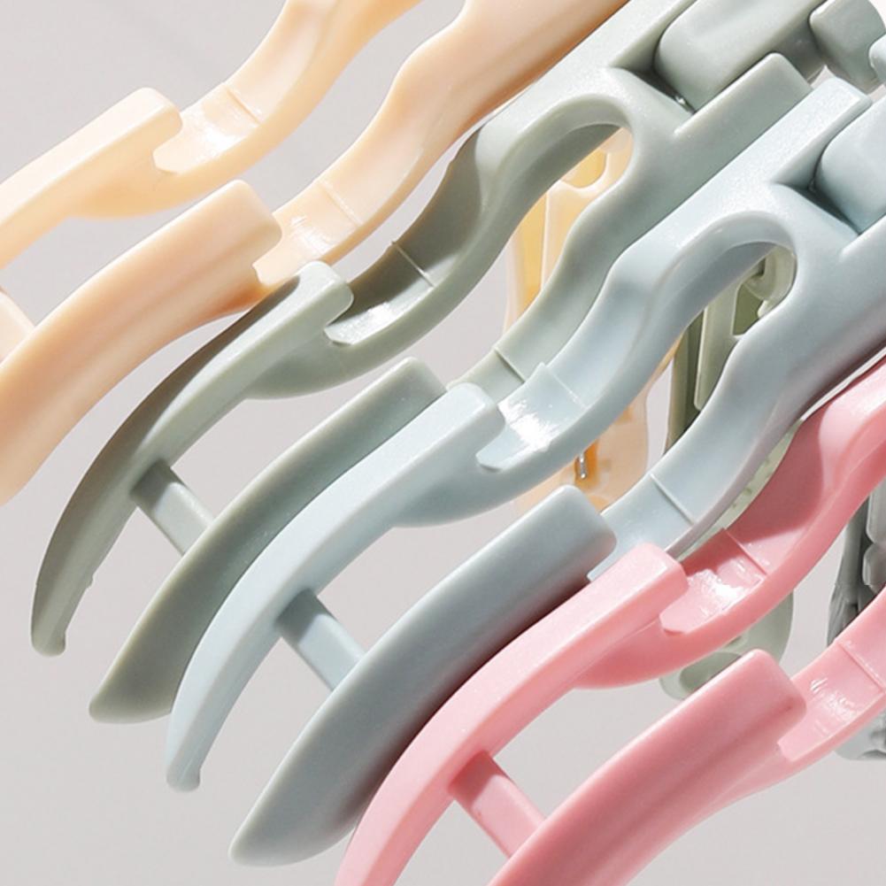 Portable Folding Travel Hangers Space Saving Multi-Functional Non-Slip Plastic Clothes Rack With Clips Storage Organizer