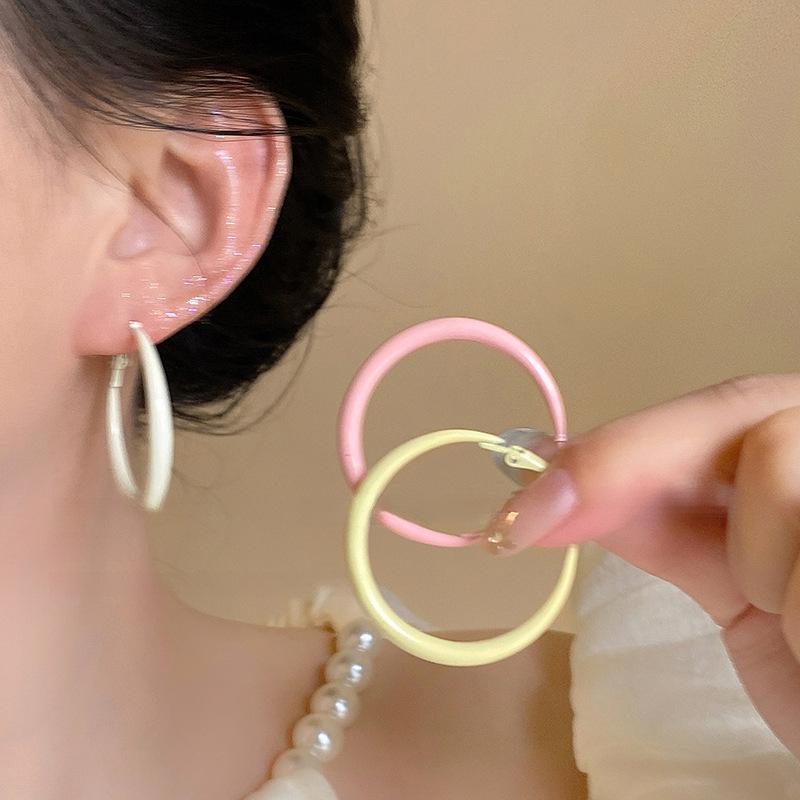Dopamine smooth round earrings sweet personality earrings simple earrings