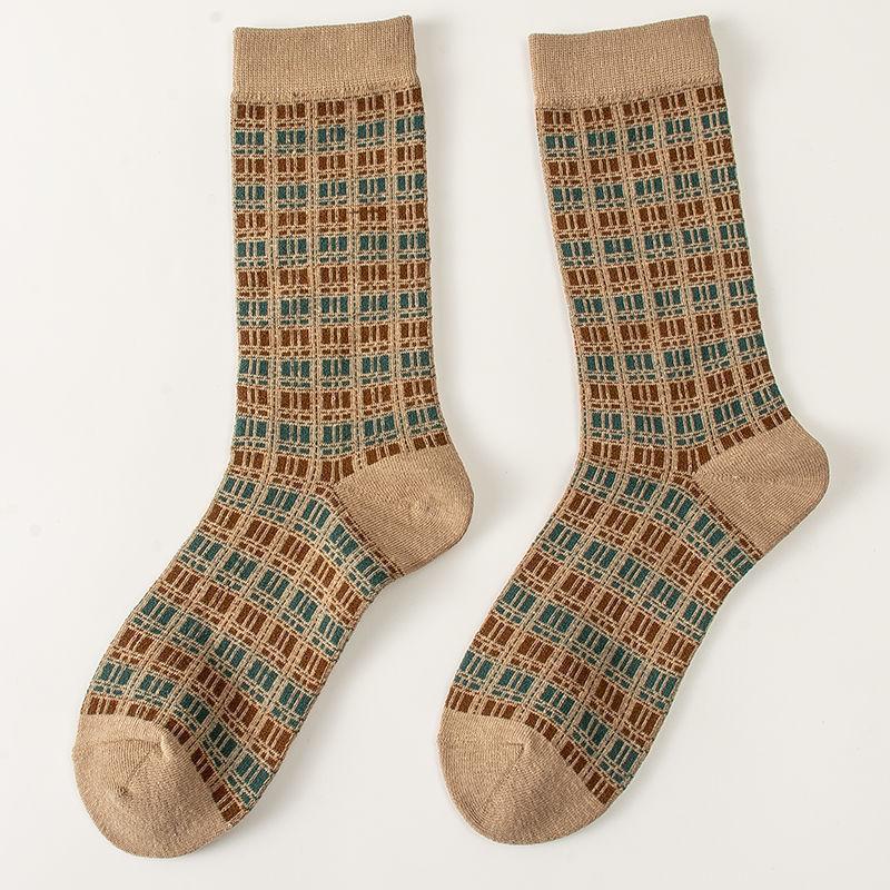 Coffee-Colored Socks for Autumn and Winter, Women's Mid-Length Insulated Retro Pile-Up Socks, Korean Version High-Length Socks