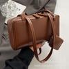 Korean niche underarm bag women's 2025 new trendy retro portable bowling bag simple shoulder commuter bag
