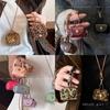 Ciondolo e Collana in Pelle con Stampa Leopardo: Moneta, Auricolare, Custodia per Occhiali e Catena per Maglione – Ornamento di Lusso.