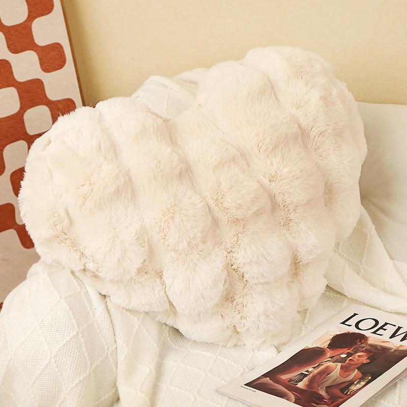 Modern Minimalist Geometric Heart Shape Throw Pillow With Plush Cover For Home Decor
