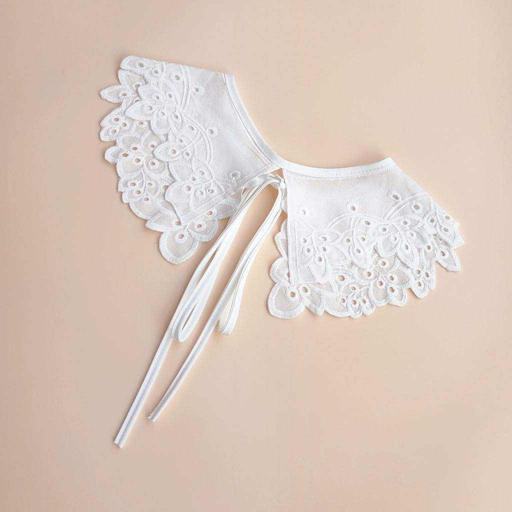 Small Shawl, Elegant Retro Lace False Collar. Exquisite Embroidered Flower Pattern. Rope Adjustment. Classical Style. Versatile