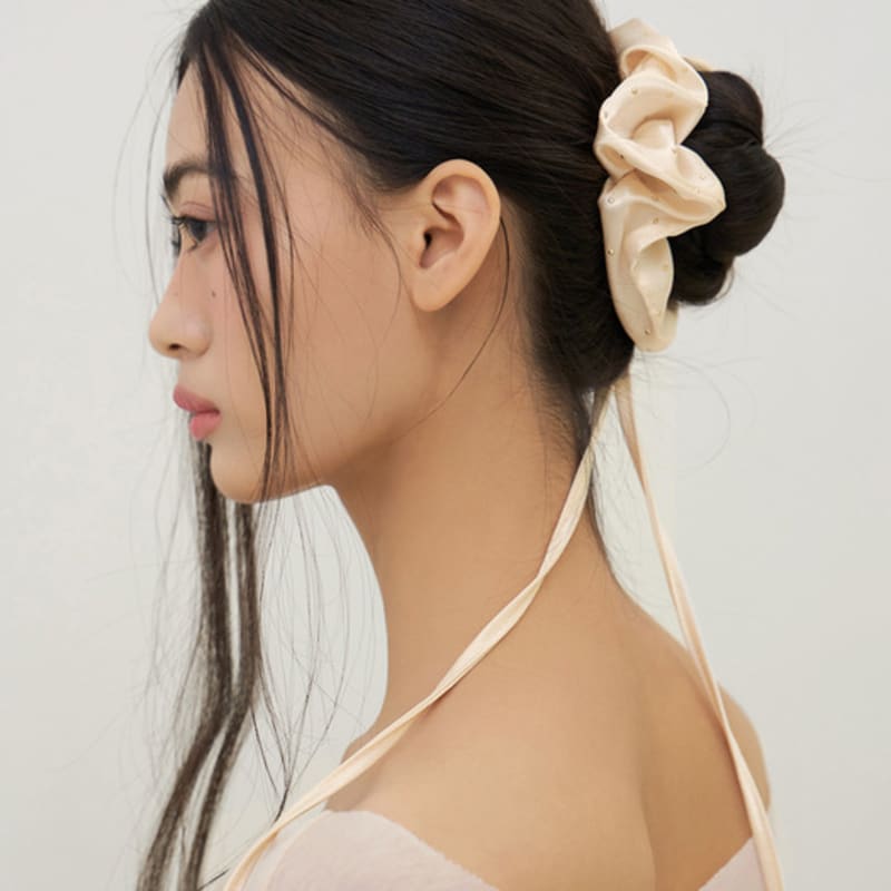 FANTASTIC PLANET String Satin Scrunchie (2colors)