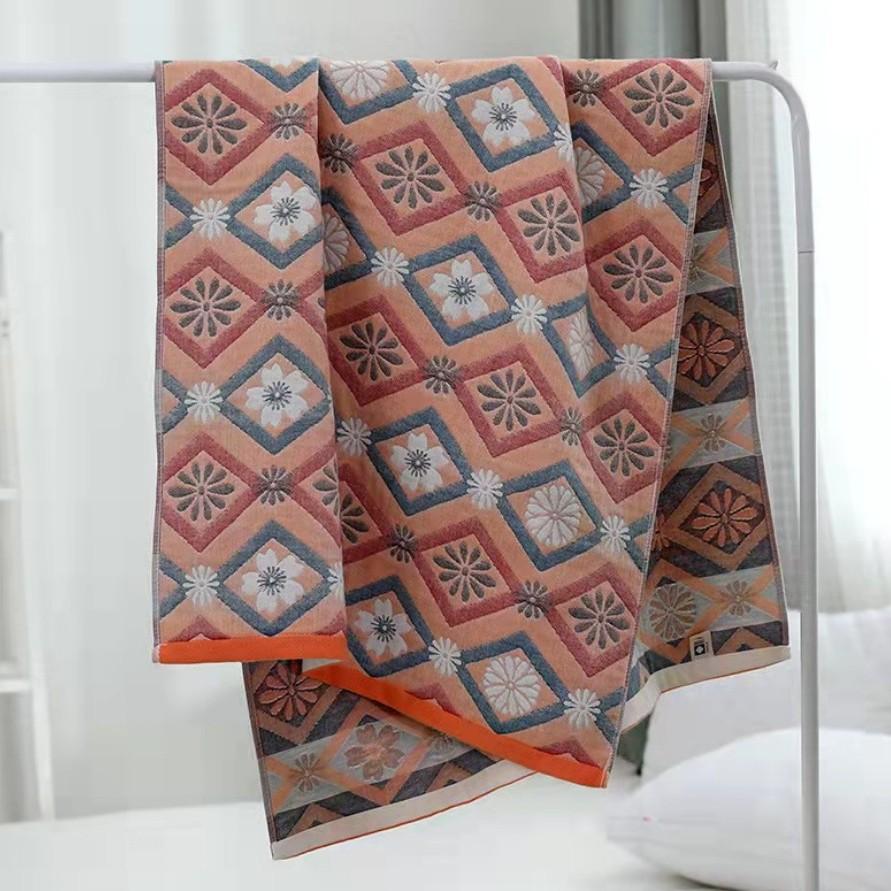 China Colored Jacquard Pure Cotton Four-Layer Gauze Bath Towel Men Women Extra-Large Adult Beach Towel Soft Absorbent