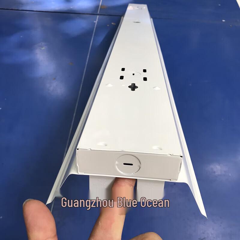 Apparecchio per lampade fluorescenti T8 doppio con coperchio piatto