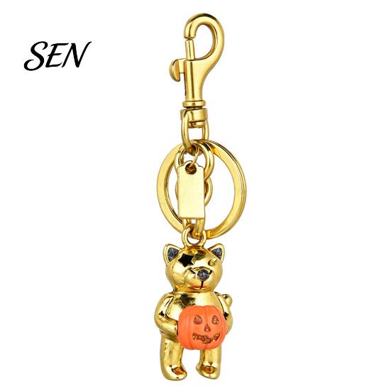 Metal Key Holder Halloween Cat Holding Pumpkin Keychain, Car Party Favor Ring Holder, Backpack Handbag Hanging Decorative Accessory