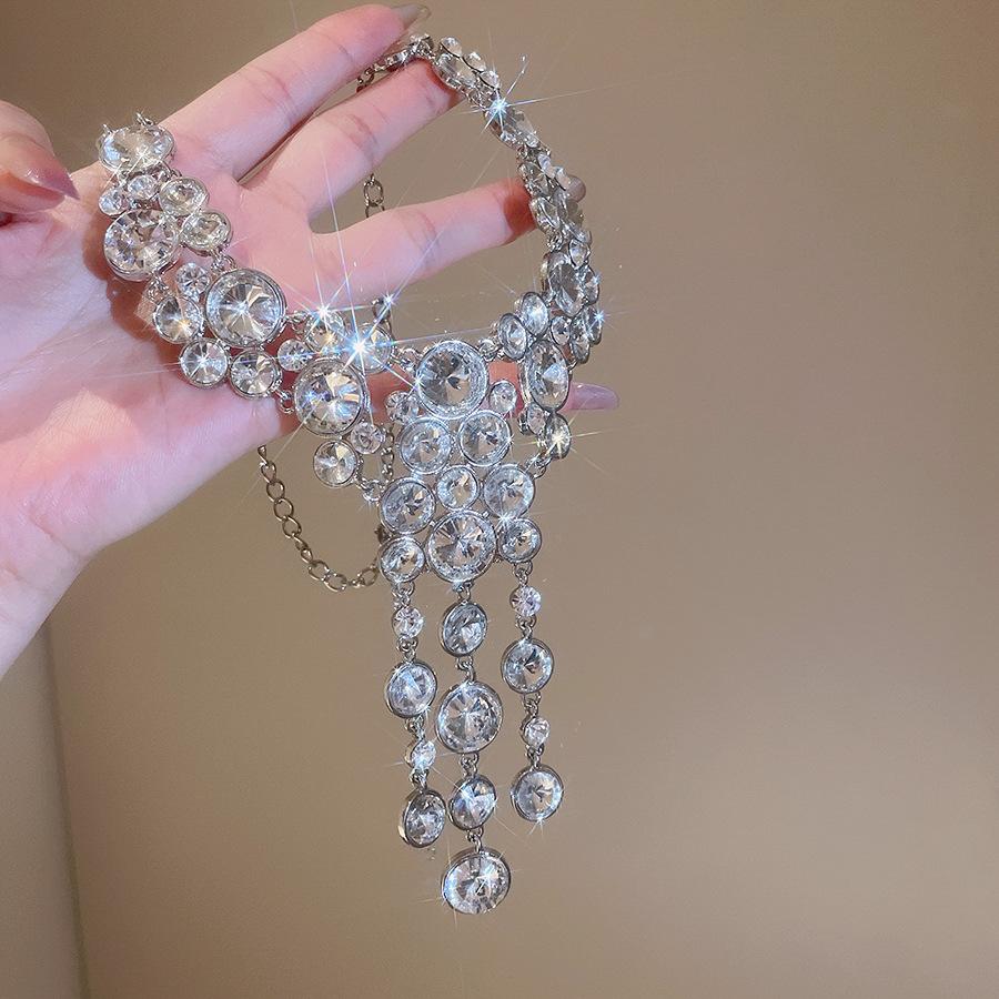 Super flash diamond-set round fringed pendant necklace elegant versatile temperament neck chain light luxury sweater chain