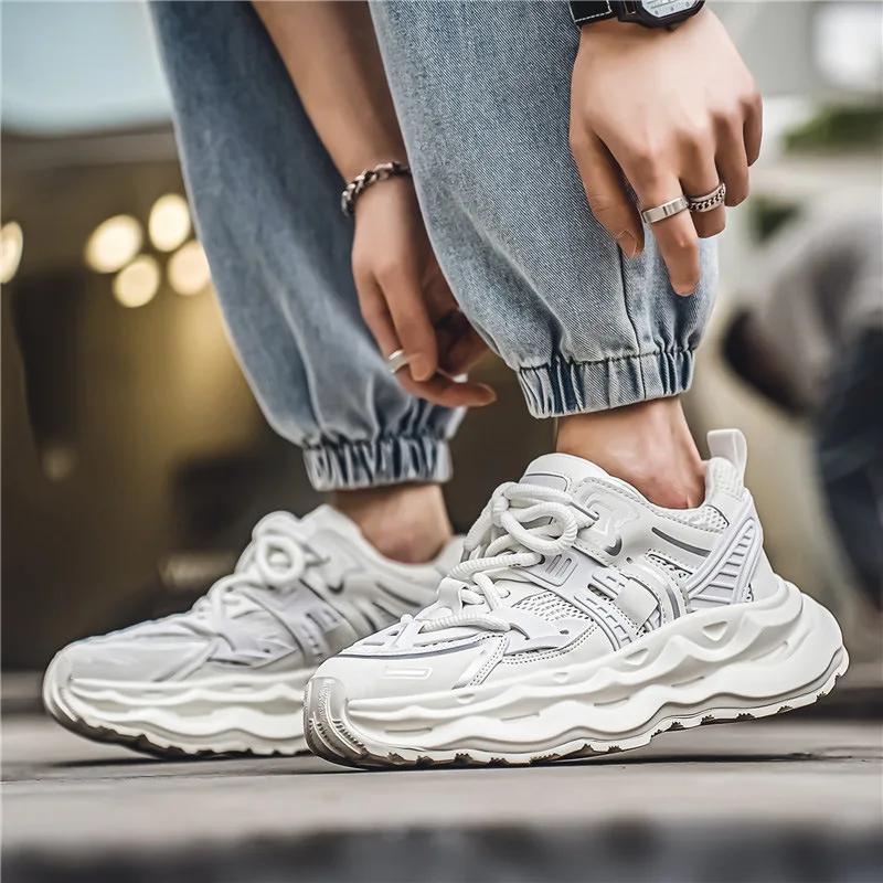 Neueste Herren Bequeme Mesh Freizeitschuhe Frühling und Herbst Retro Dicksohlige Höhenverstärkende Lauf-Sneaker Vulkanisierte Schuhe