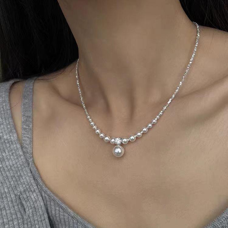 Elegant Sølvperle Liten Diamant Choker Halskjede - High-End Temperament Design
