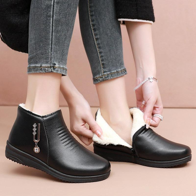 Winter Shoes, Cotton Shoes, Soft-soled Short Boots, Women's Plus Velvet Warm Boots, Flat-bottomed Middle-aged Cotton Leather Shoes