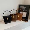 Casual Fashion Small Bag Women's New Trendy Fashion Hand Bucket Bag Autumn Popular Retro Messenger Bag