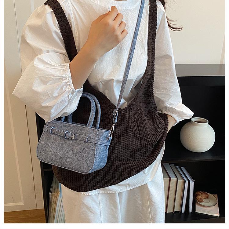 2026 Women's Niche Texture Versatile Crossbody Bag - New Fashionable Single Shoulder Handbag