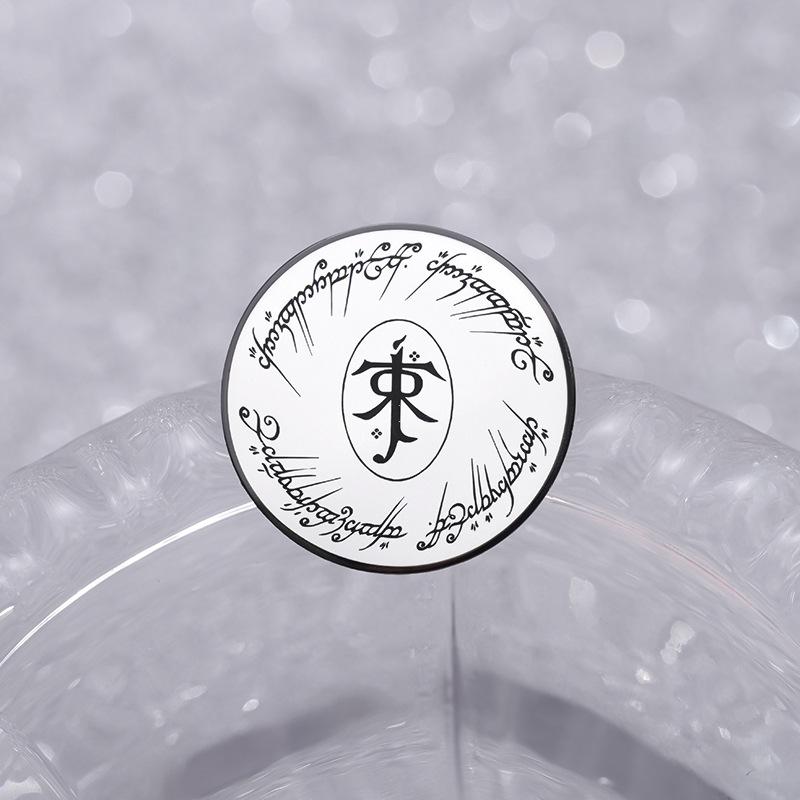 Round Geometric Fashionable Badge Brooch Made From Sturdy Alloy Perfect Collectors For