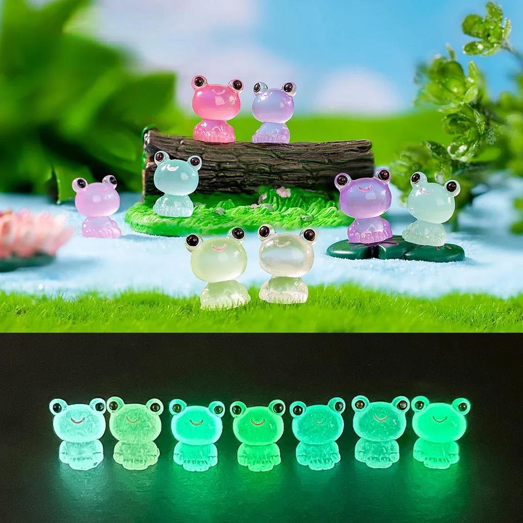 50Pcs Luminous Mini Resin Frogs Statue Miniature Small Frog Statue Moss Landscape Model Small Frog Garden Family Party Decor