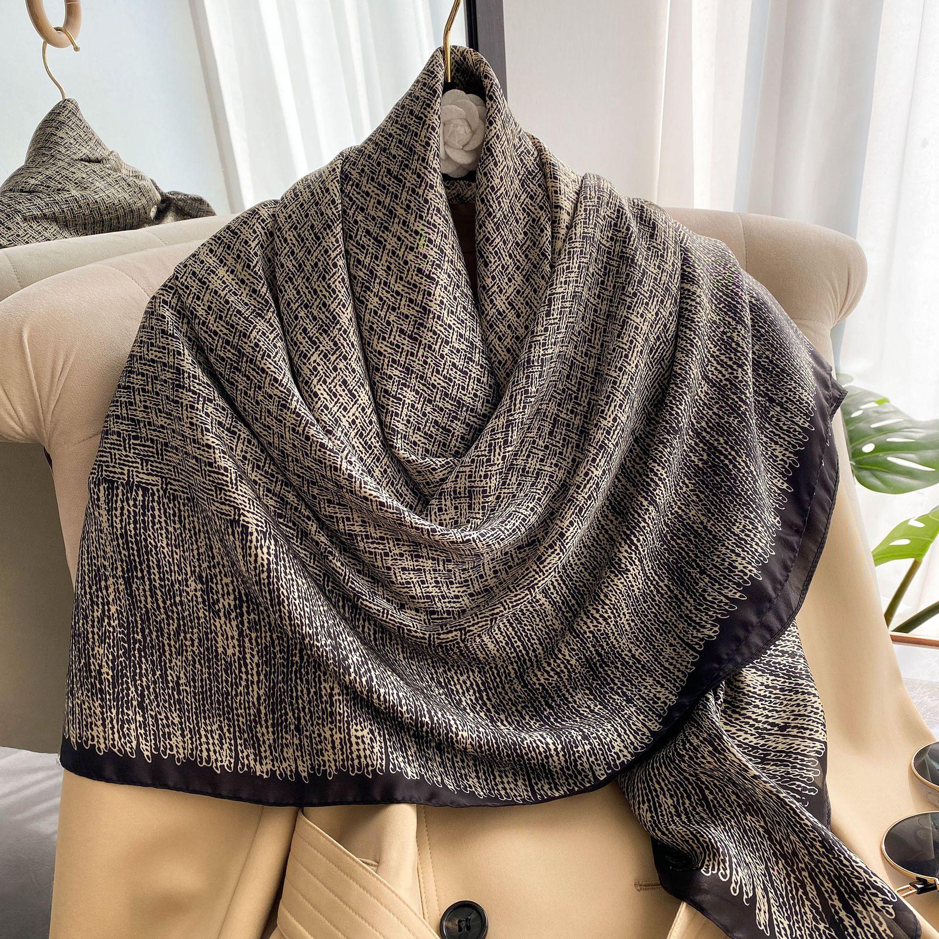 

Высококачественные роскошные шелковые шарфы, повязка на голову, шарфы, шейный шарф для женщин, шелковый шарф с цепочкой, женская декоративная шаль 110-110cm