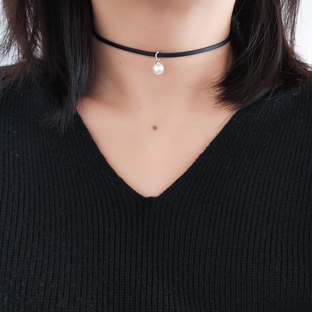 Sweet and cute simple everything artificial pearl pendant black PU leather choker collar neck with choker necklace women