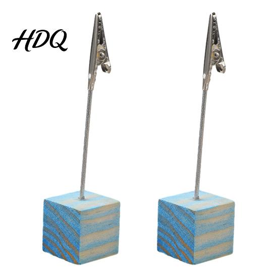 Solid Wood Memo Clip 2 Pcs Wooden Cube Base Holder with Clips Mini Table Water-based Paint Desk Accessory Number Stands for Name Cards Photos,