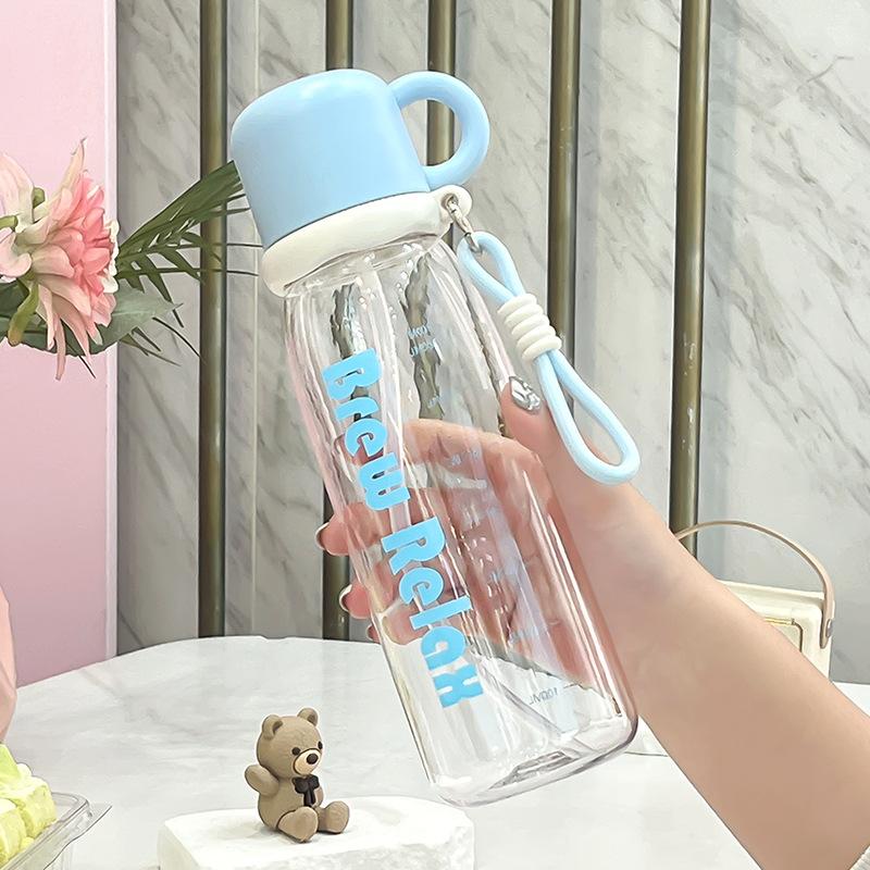 

High-value plastic cup anti-drop and high temperature resistant student straw cup portable sports kettle when going out 800ML