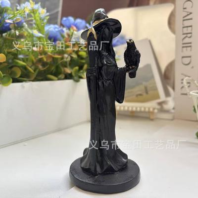 Neue Schwarzgold-Stabhexe Skulptur Schwarzgold-Stabhexe Statue