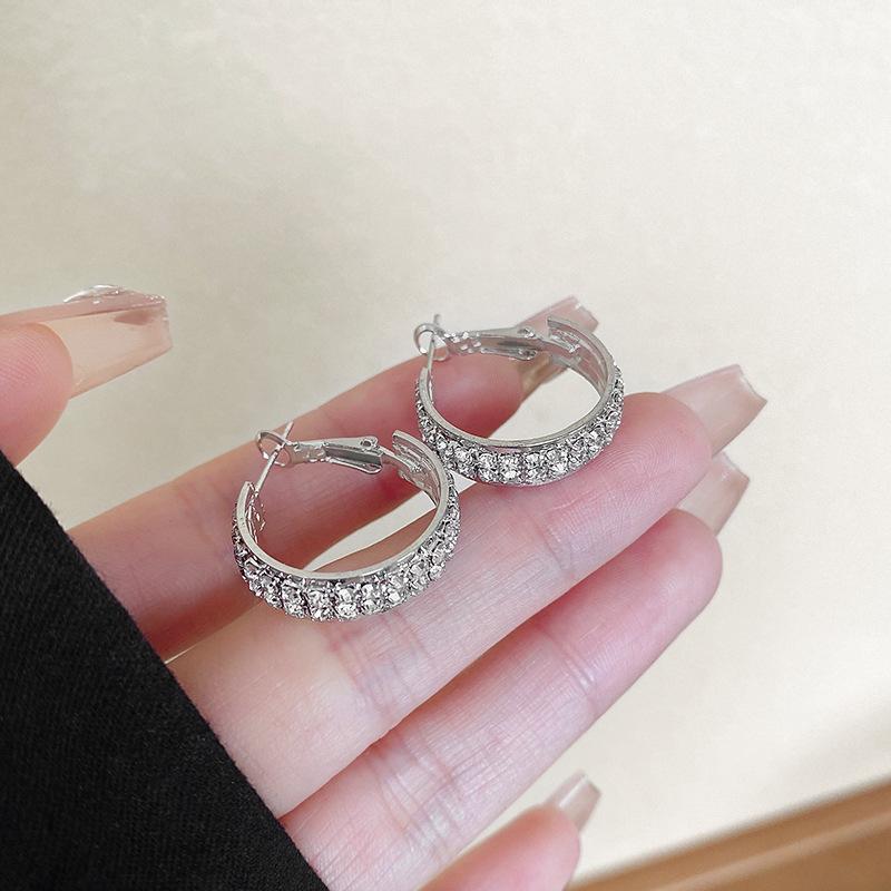 

Luxury Gold Color Full of Crystal Exquisite Hoop Earrings for Women New Temperament Geometric C-type Dangle Zircon Accessories мідний