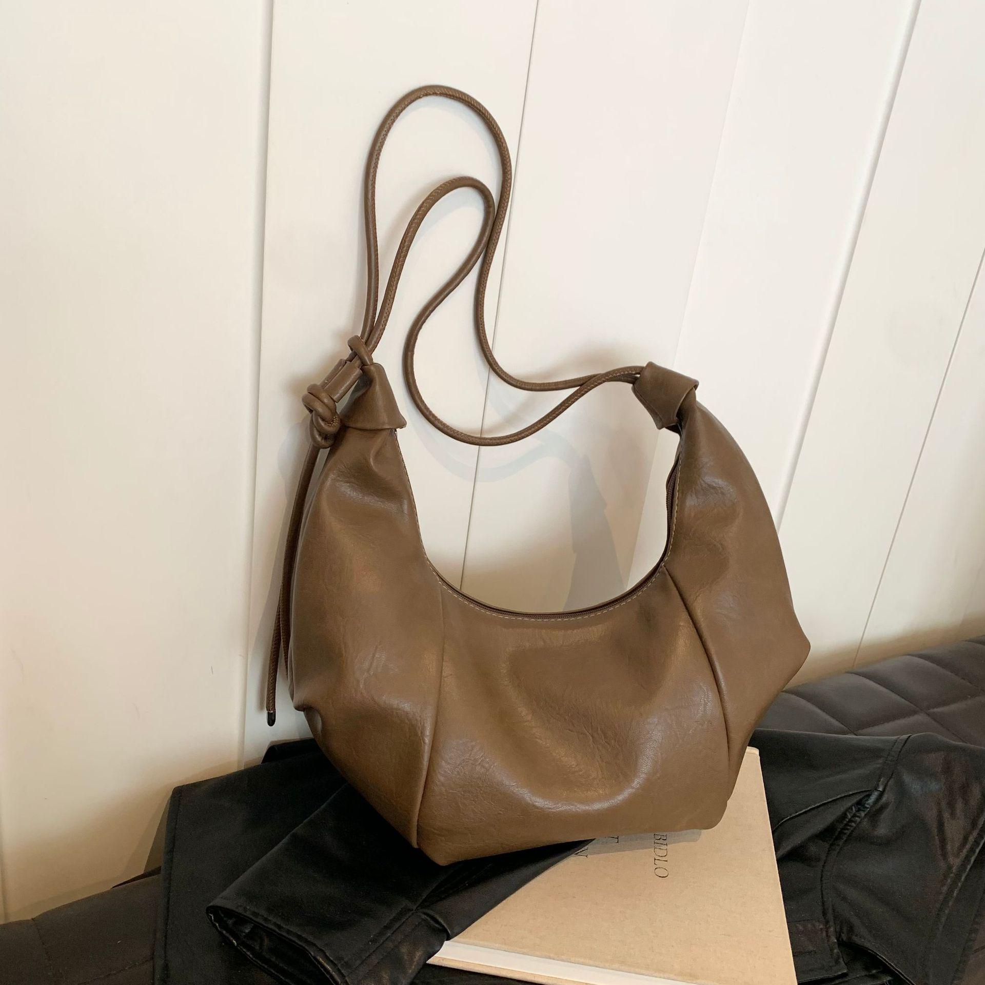 

2024 Минималистичная женская сумка большой вместимости, легкая, на одно плечо, кроссбоди коричневый