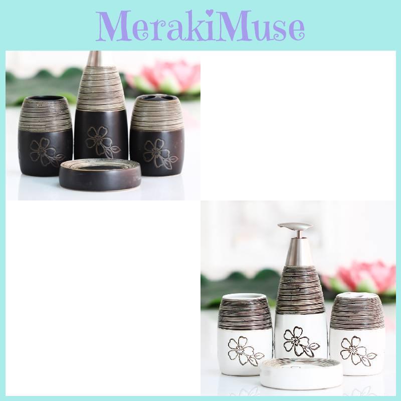 Elegante Keramik-Badaccessoires-Kollektion mit Blumenmuster für Geschenk und Dekoration