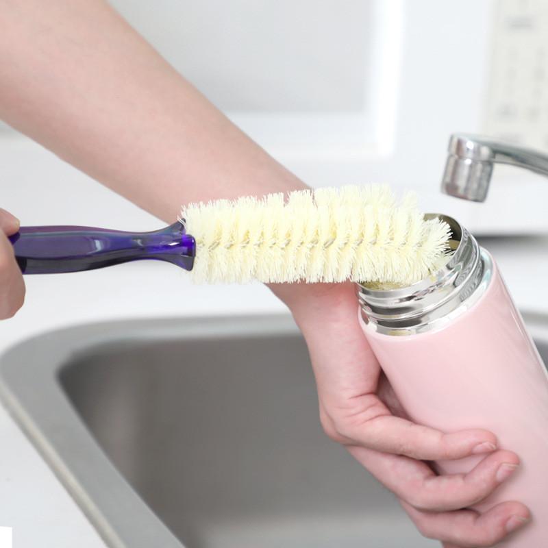 Angled Short Handle Bottle Brush With Nylon Bristles For Cleaning Deep