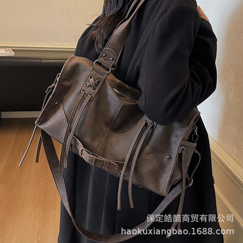 Commuter Versatile Bag Women's 2025 New Autumn and Winter High-end Retro Shoulder Messenger Bag Large-capacity Tote Bag